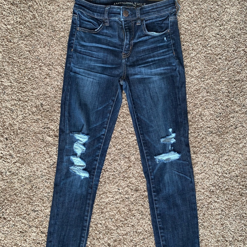💎 American Eagle Distressed jeans